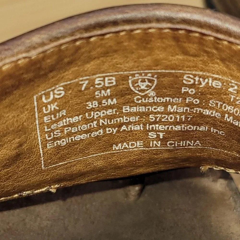 Ariat Wedge Sandals Women 7.5B Brown Leather Western‎ Buckle Thong Shoes